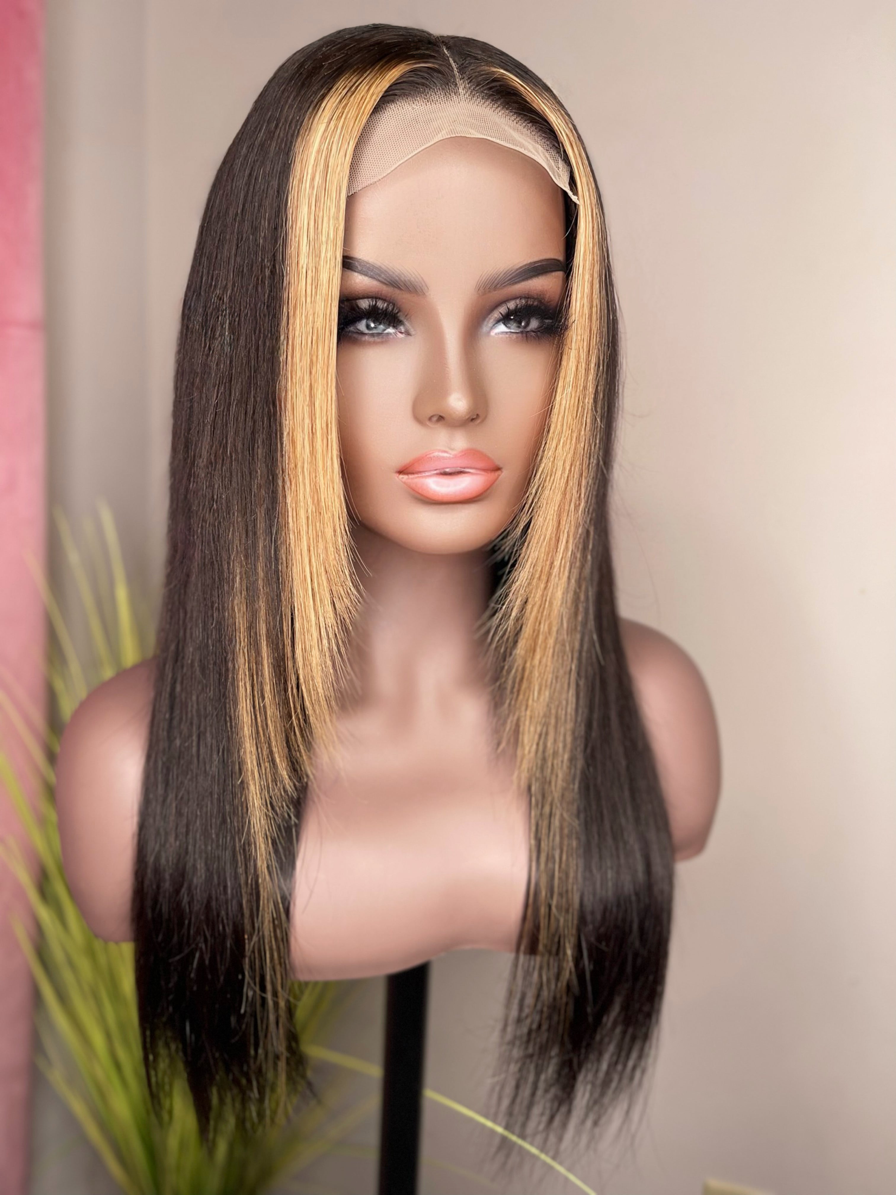 "Kyla" Glueless Lace Closure Wig